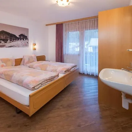 Appartamento Helvetia Appartement-fewo 3-zimmerwohnung Nr- 1 By Interhome